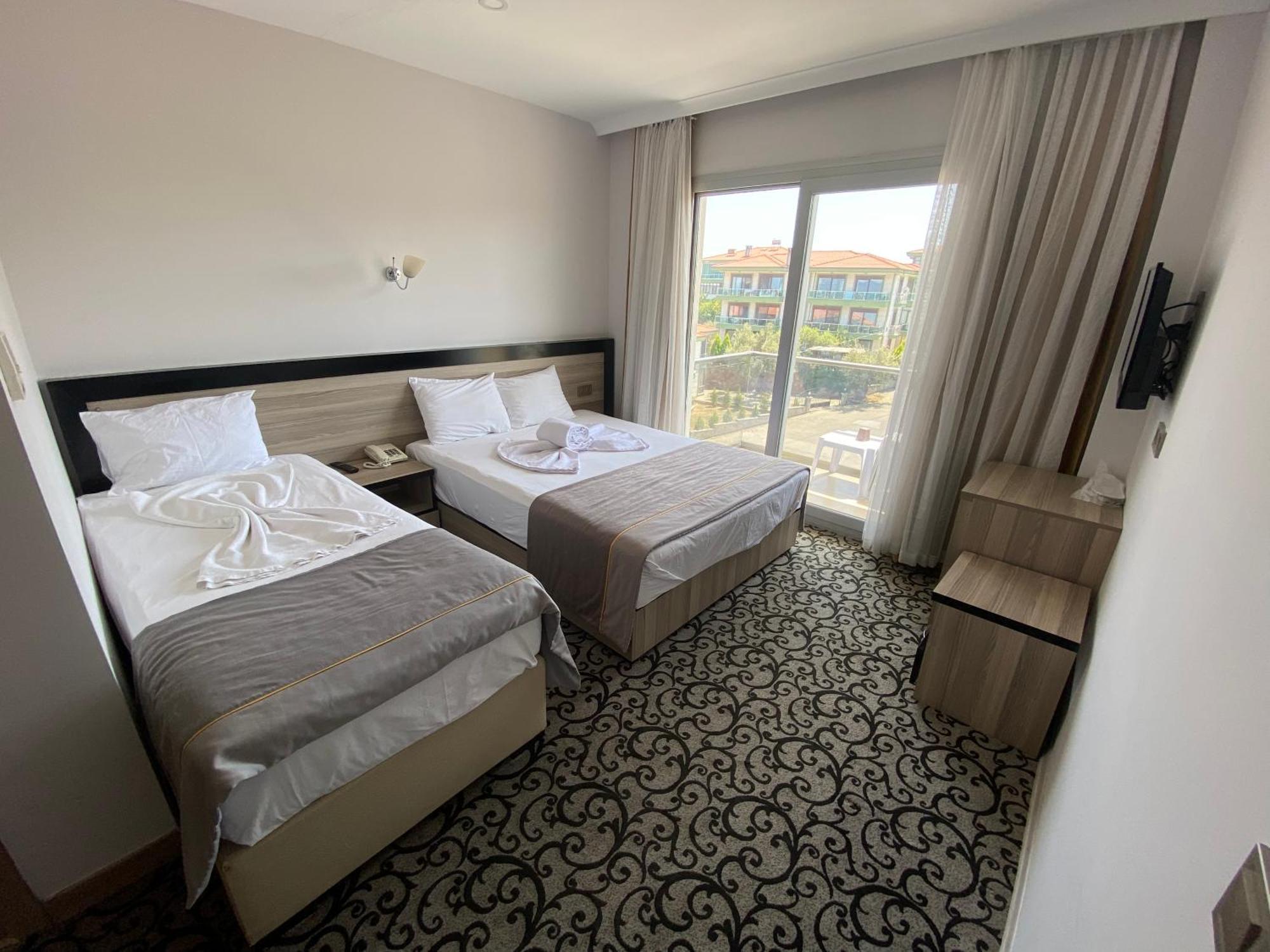 Elisa Hotel Айвалик Екстер'єр фото