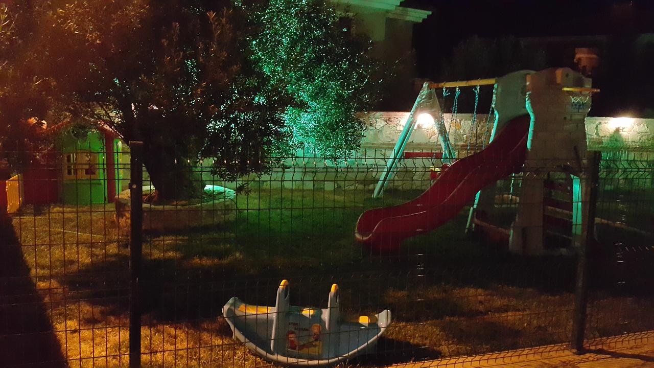 Elisa Hotel Айвалик Екстер'єр фото